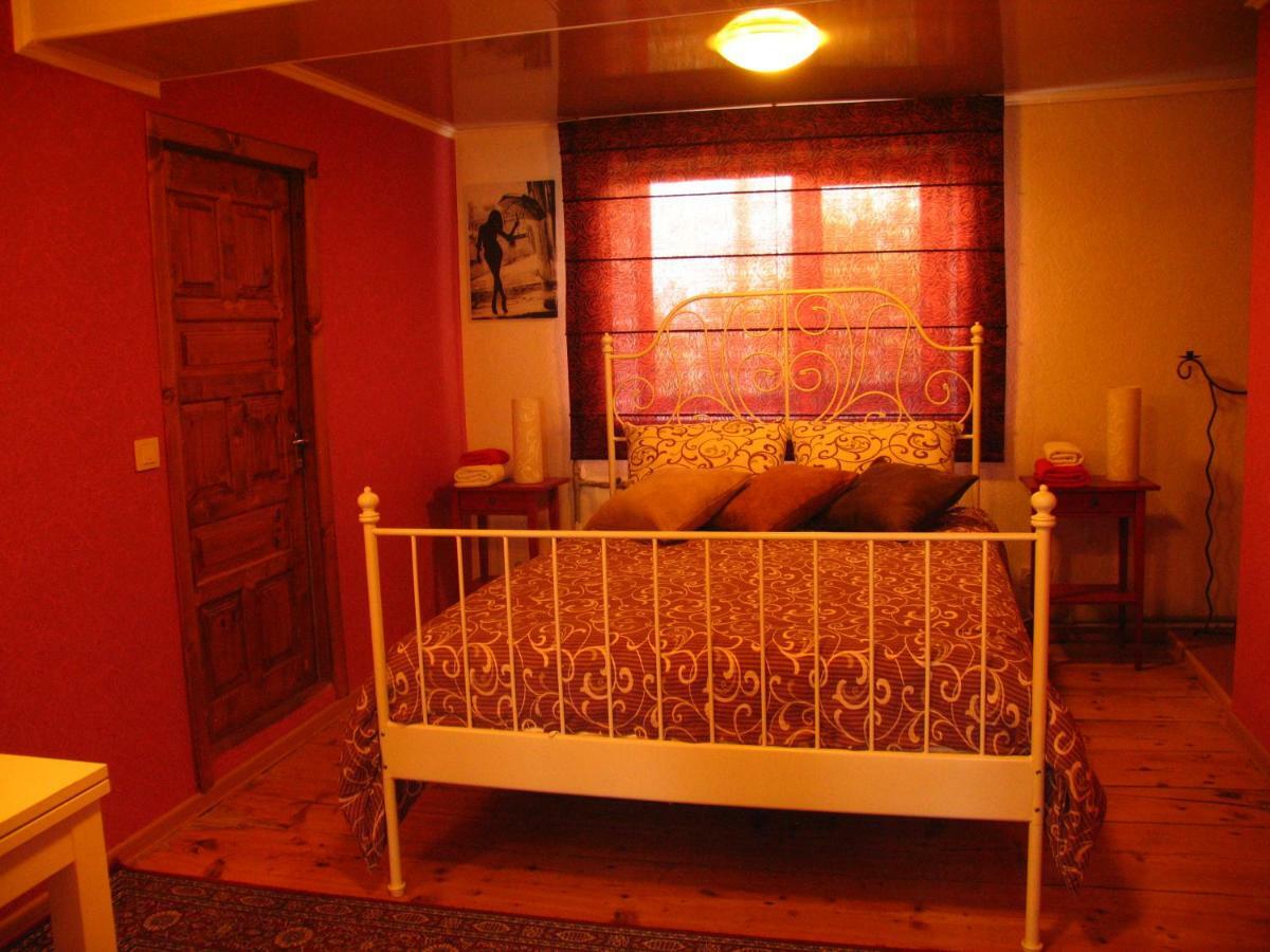 Memo'S Boutique Guesthouse Karakol Esterno foto